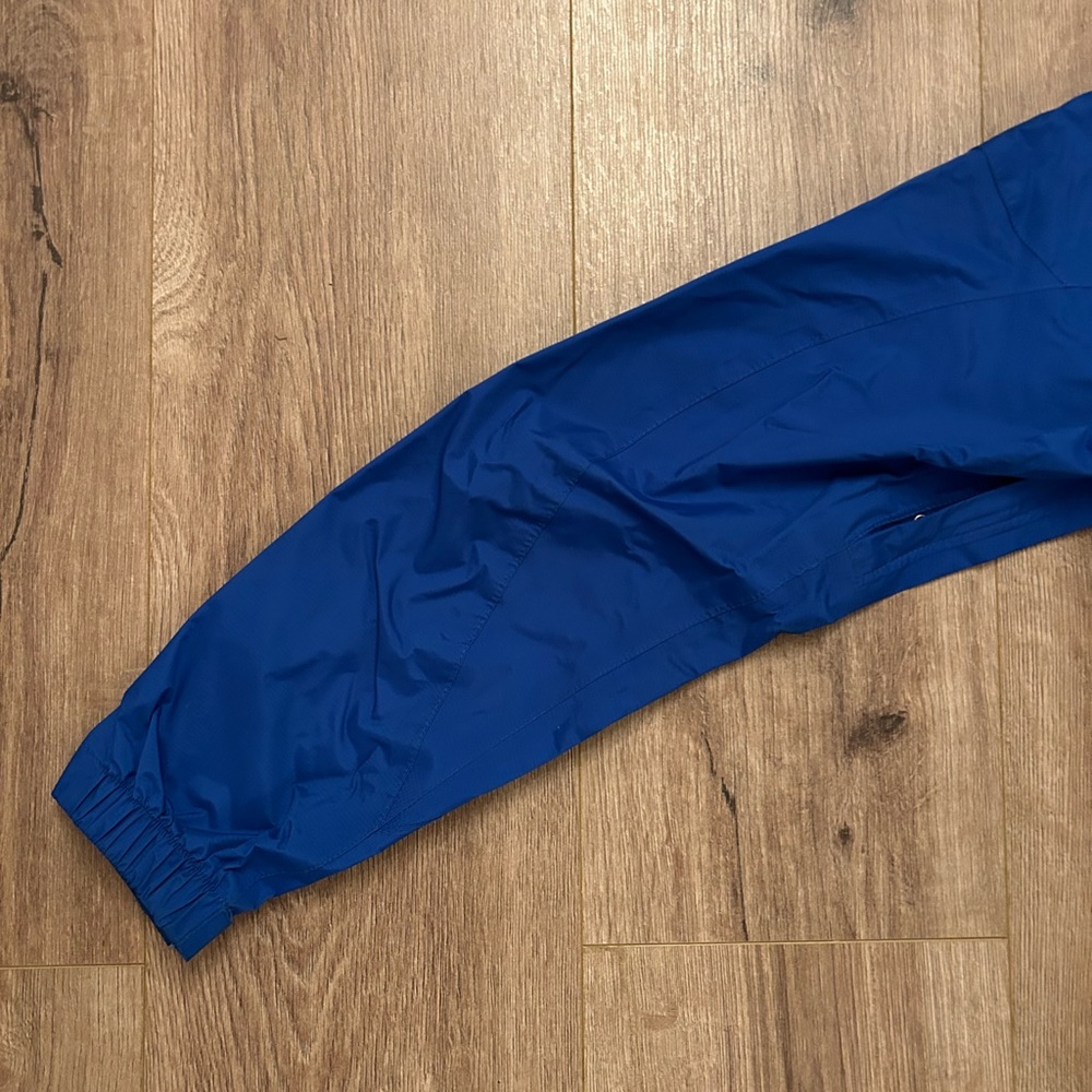 EUC Marmot PreCip Lightweight Rain Jacket - Picture 9 of 11